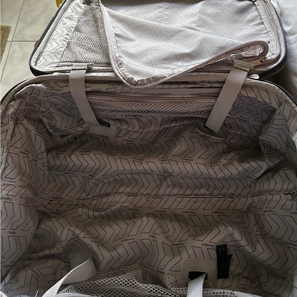 Travel Pro Luggage - Picture 10 of 10